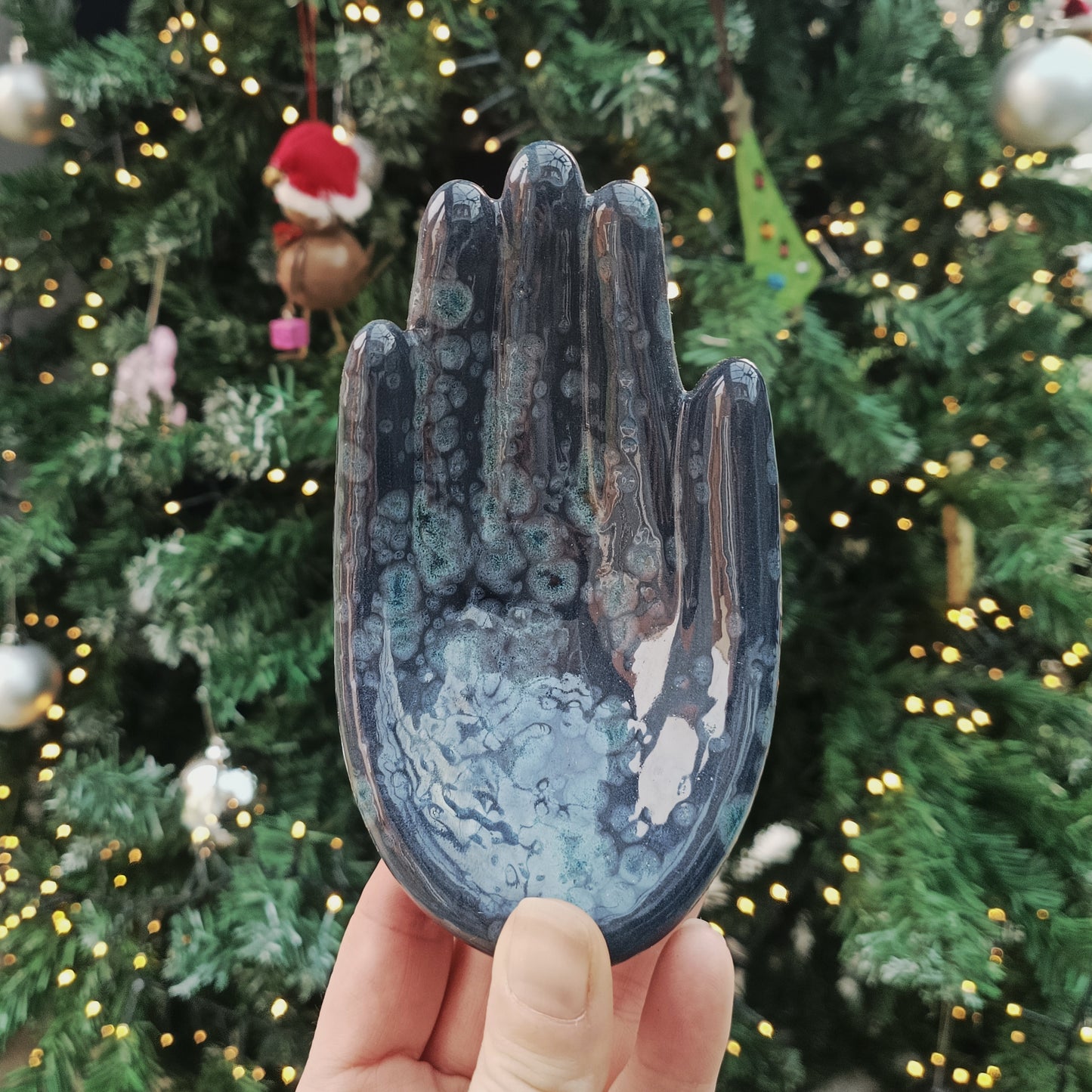 Multiple Hand Dish