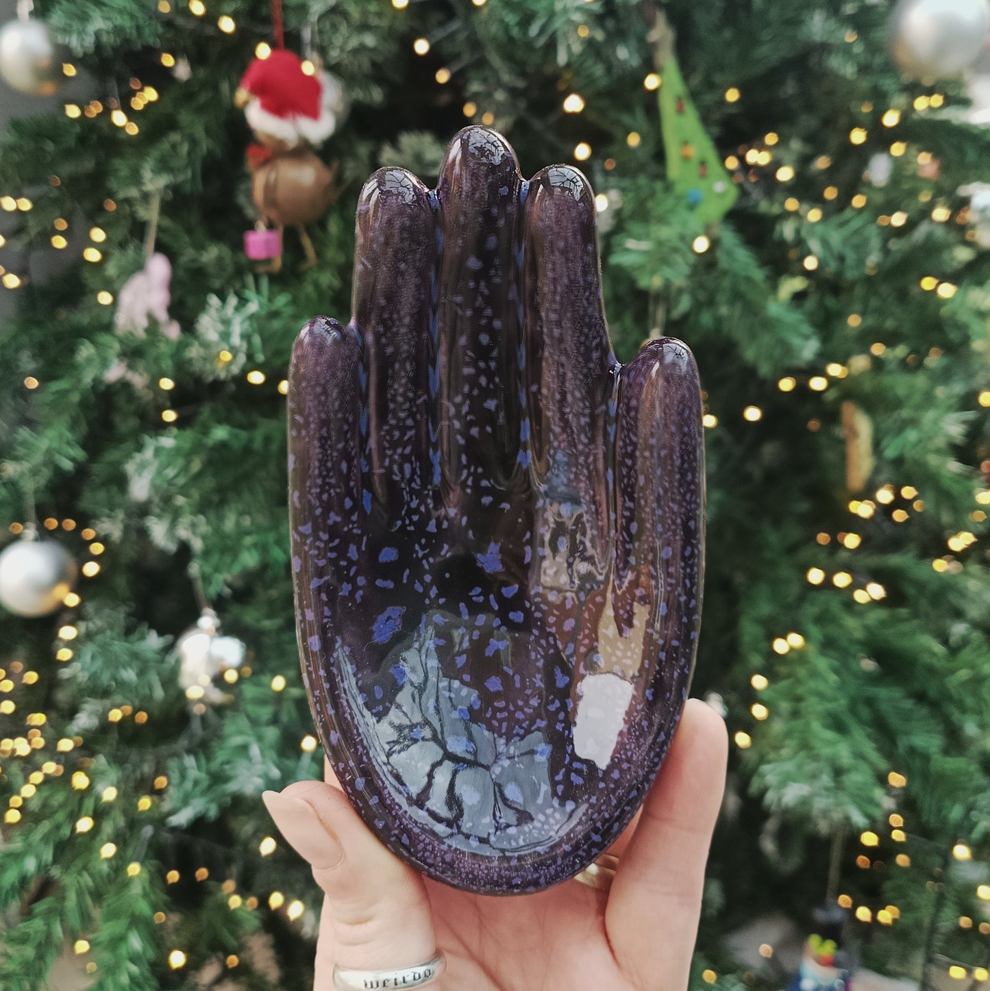 Multiple Hand Dish