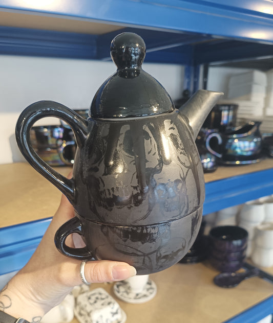 Seconds Matte Black Skull Individual Teapot